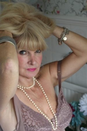 Carole - rencontre-cougar-bayonne-gH4a