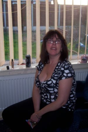 Éveillée à 48 ans et en quête de partage Clémence - rencontre-Cougar-Nîmes