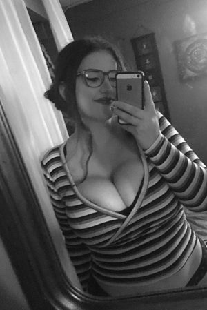 Tu penses qu’on peut oublier une journée de merde en une nuit ? Elsa - rencontre-Cougar-Avignon